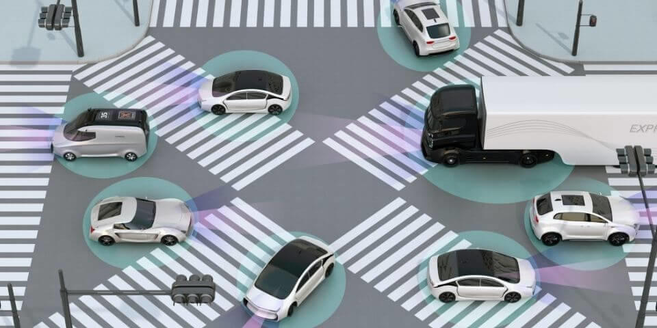 A autonomous driving car that moves smoothly through intersections