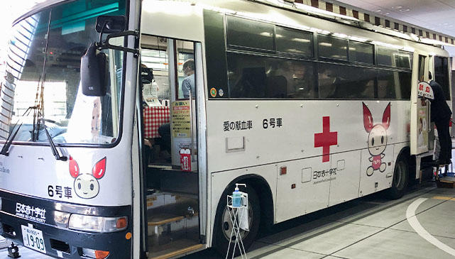 献血車の画像