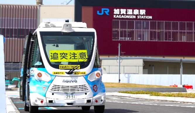 加賀未来市.の自動運転EVバス「EVO」の走行体験会