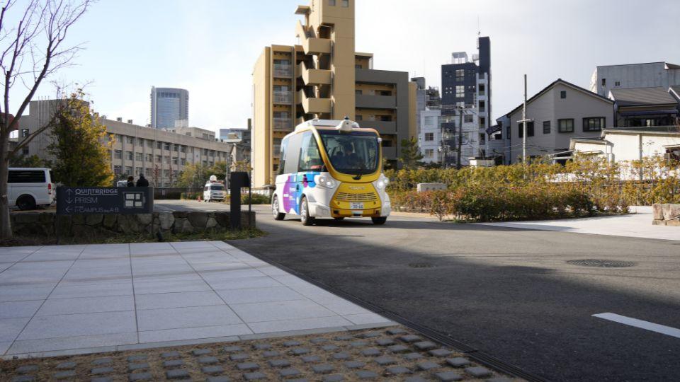 自動運転EVバス