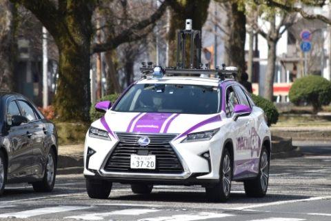 四日市市を自動運転する自動運転車