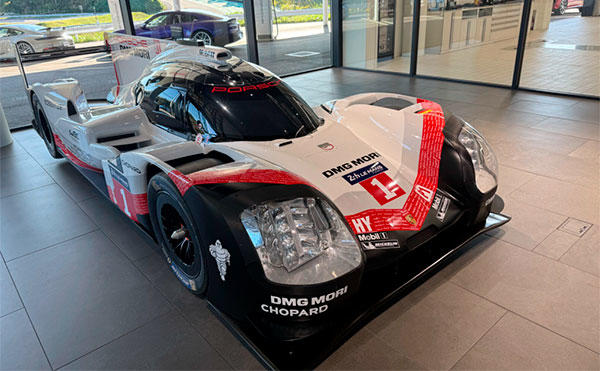 特別体験 - ポルシェでのテストドライブ