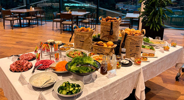 特別体験 - ポルシェでのテストドライブ