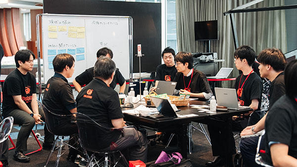 聞くだけで終わらない。ユーザー同士で話すテーブルトーク 