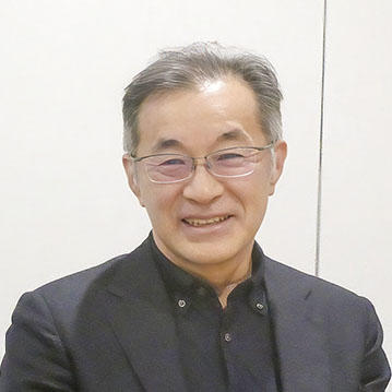 鈴木 敏成 氏