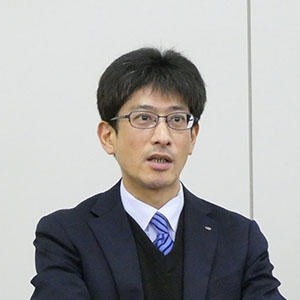 佐藤 功 氏