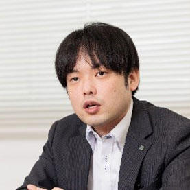 塩崎 晴章 氏