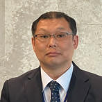 山内 和豊 氏