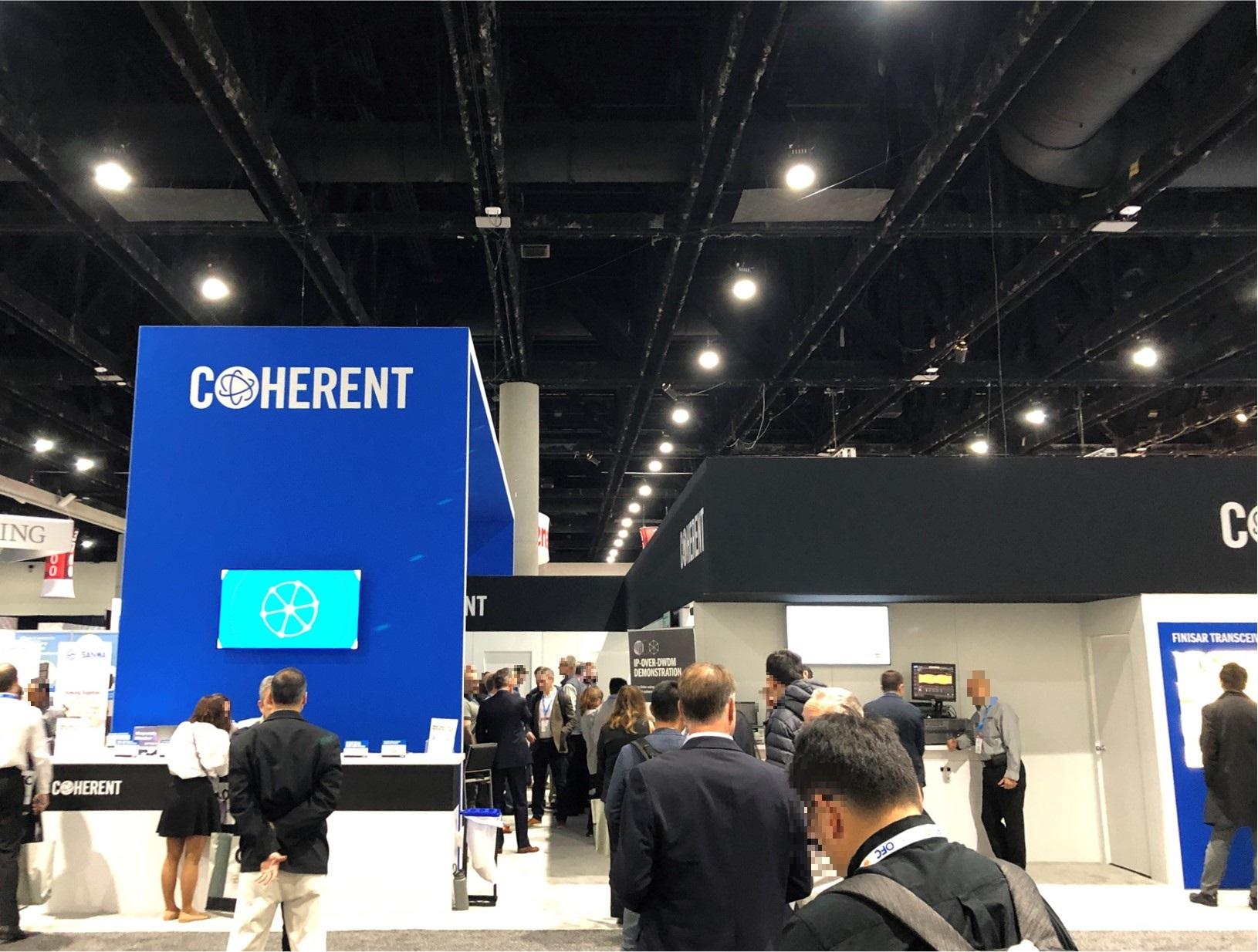 展示ブースの様子 Coherent社