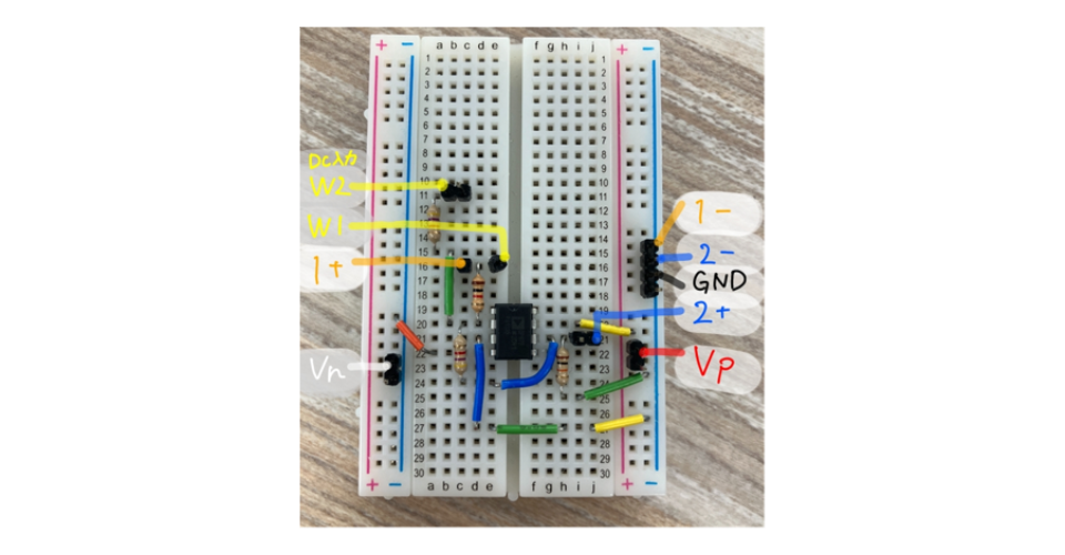 ADALM2000とOP97を使って実際に作成した加算回路