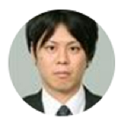 講師