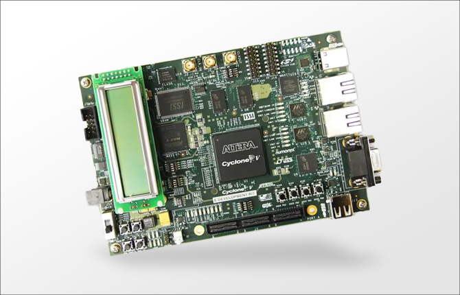 Cyclone® V E 開発キット