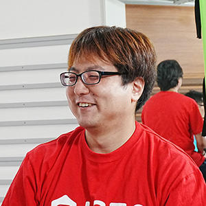 小山 隆弘 氏